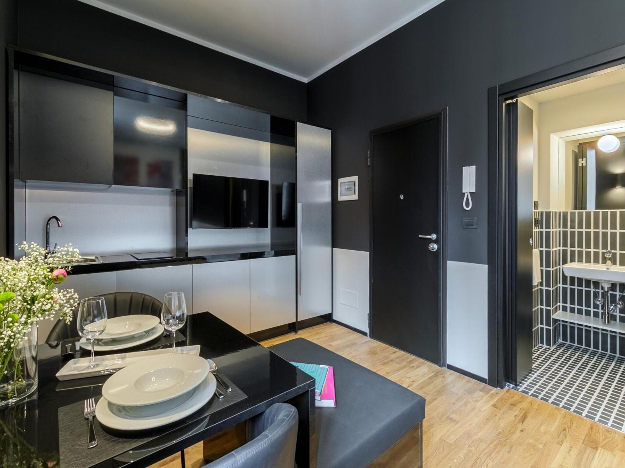 Quantum 7 Quantum * Milan